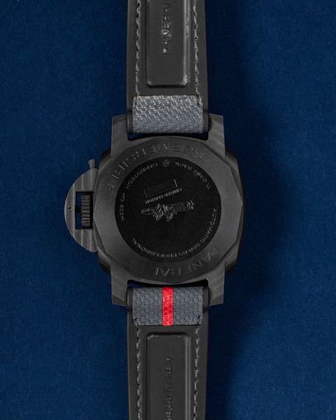 Panerai Submersible PAM01563